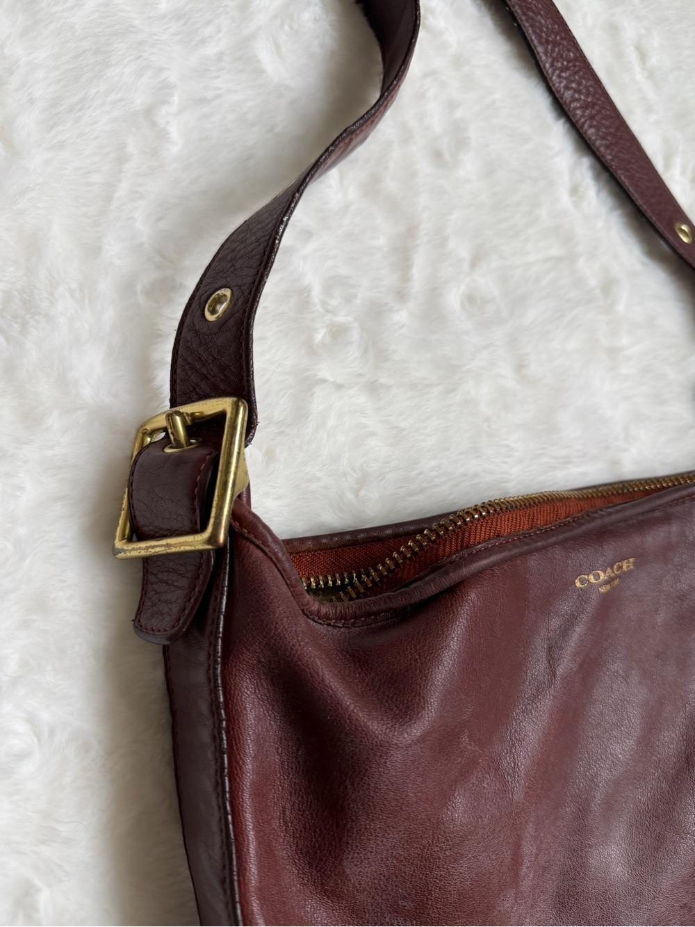 COACH Burgundy Leather Vintage Bag with Gold-Tone Accents Boho - Picture 3 of 12
